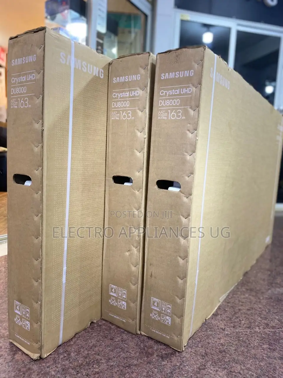 Samsung 65” Crystal Uhd Du8000 Smart Tv