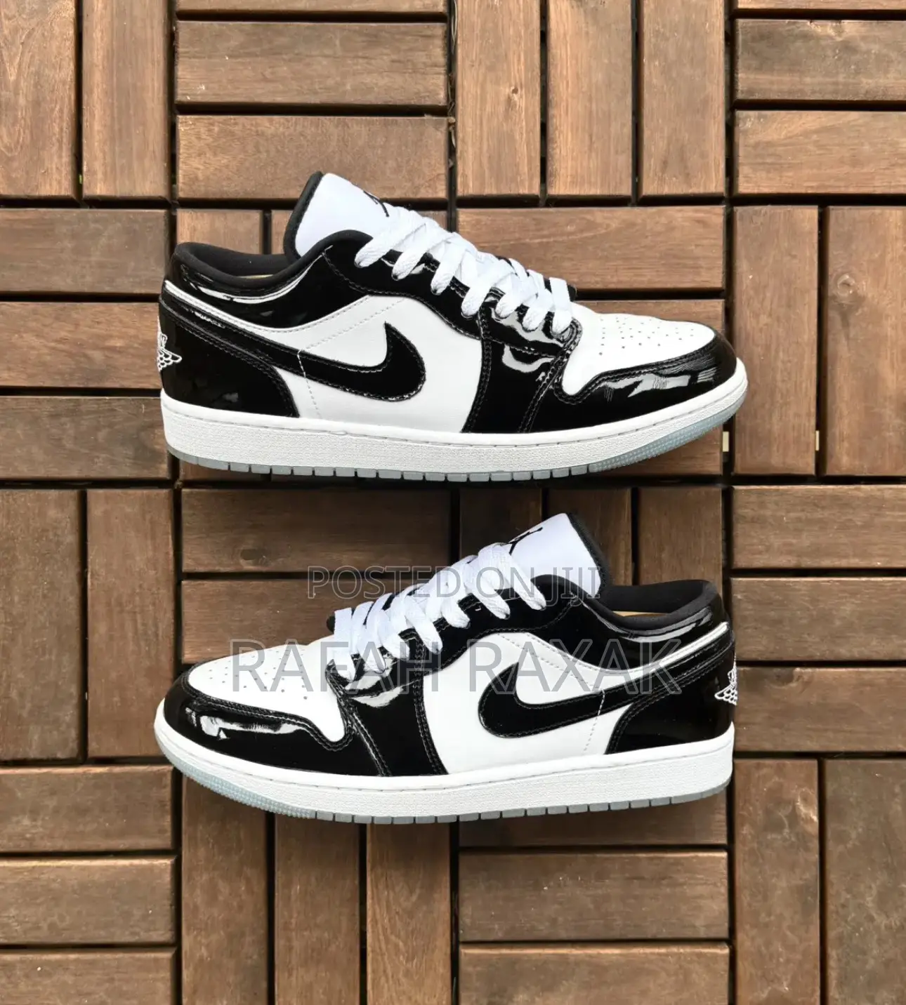 Original Black/White Nike Air Jordan 1 Low Se “Concord” Sneakers