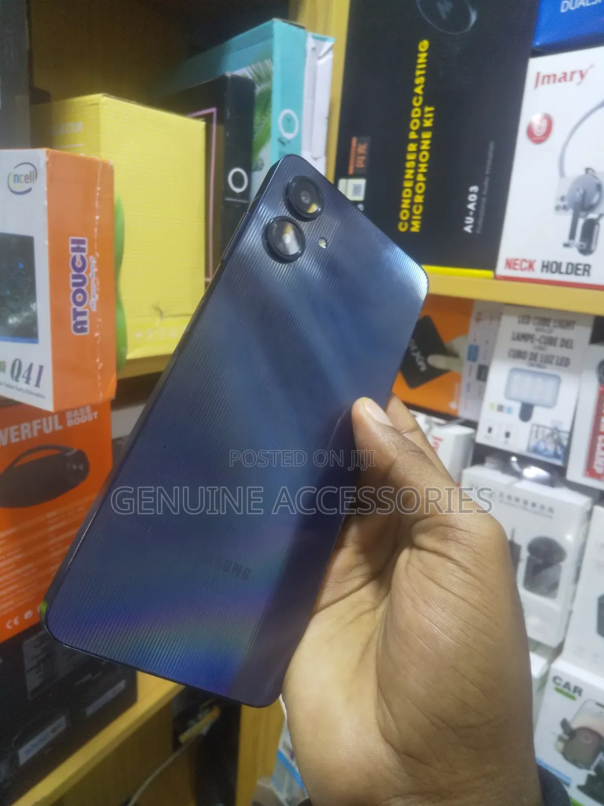 New Samsung Galaxy A06 64 GB Black