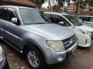 Mitsubishi Pajero 2009