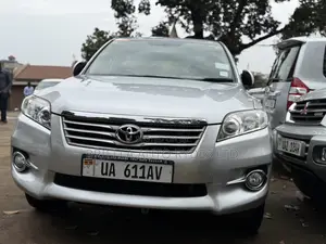Toyota Vanguard 2011