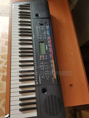 Piano Yamaha Psre263