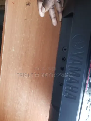 Piano Yamaha Psre263
