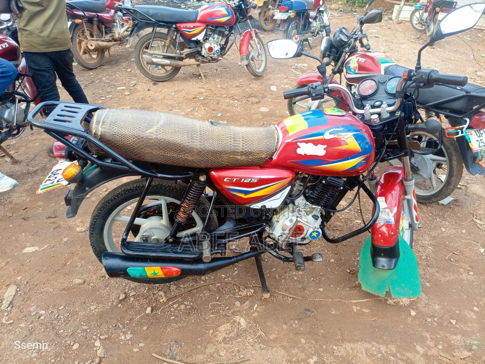 Bajaj Boxer 125 2021 Red