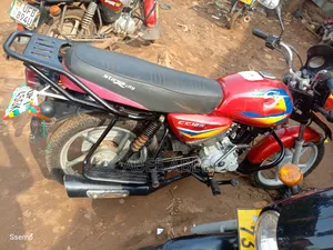 Bajaj Boxer 125 2021 Red