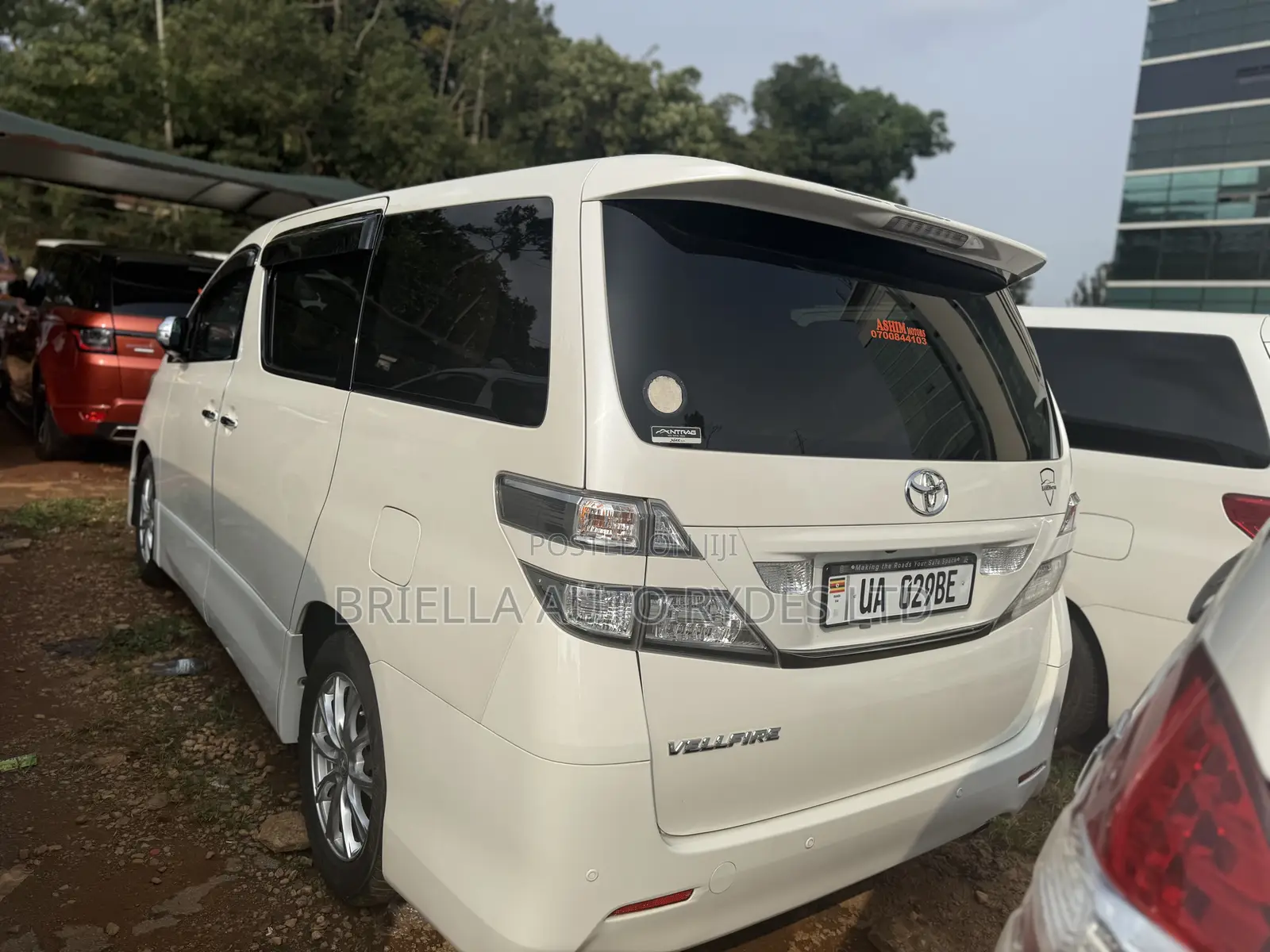 Toyota Vellfire 2013