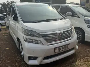 Toyota Vellfire 2013