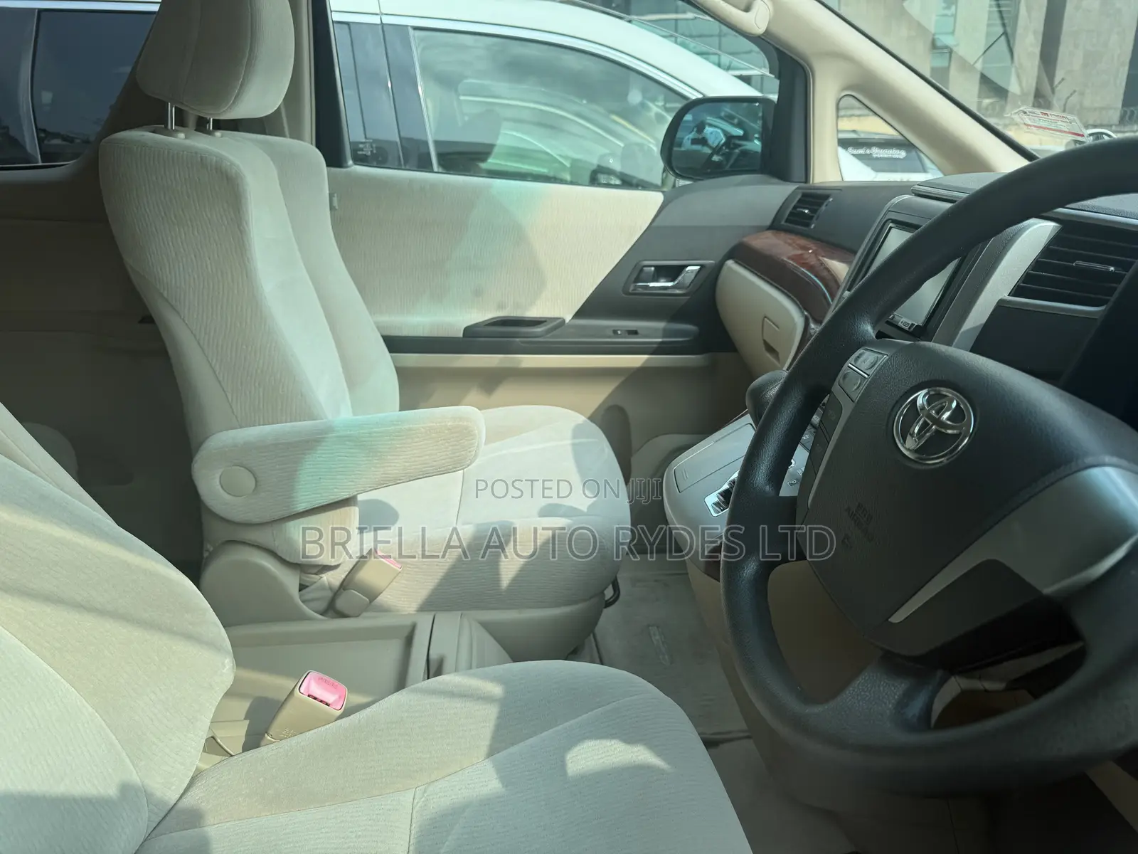 Toyota Alphard 2009