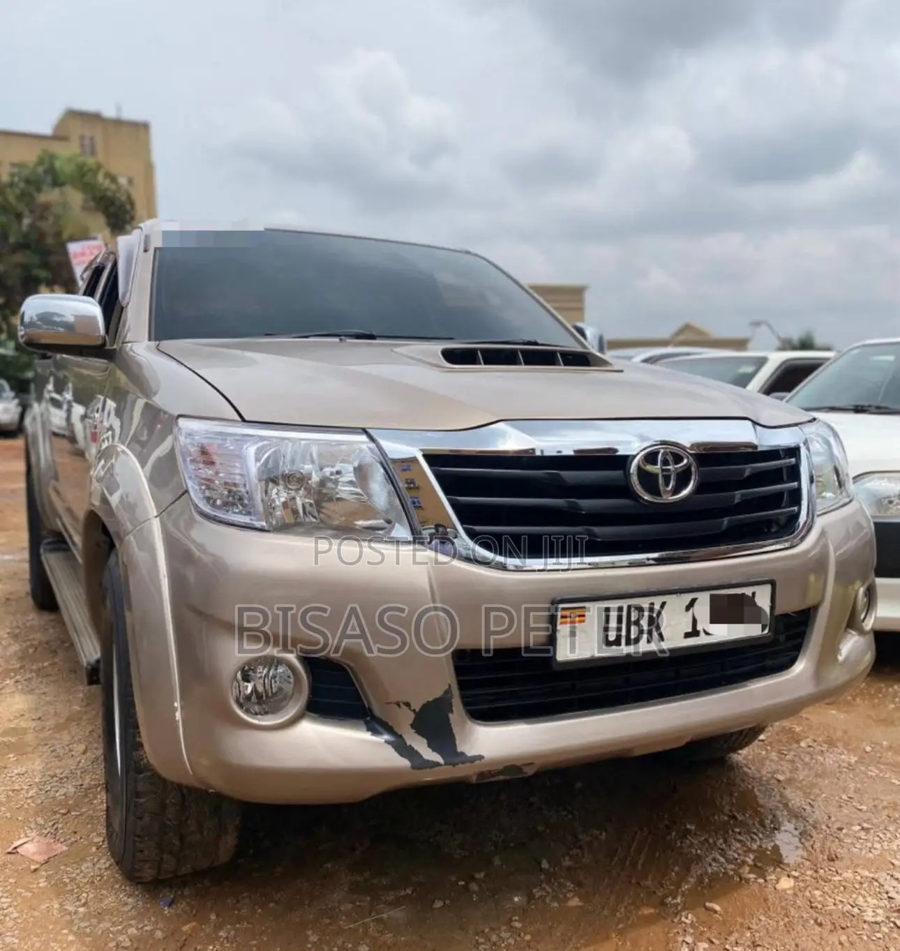 Toyota Hilux 2.5 D-4D SRX 2012 Gold