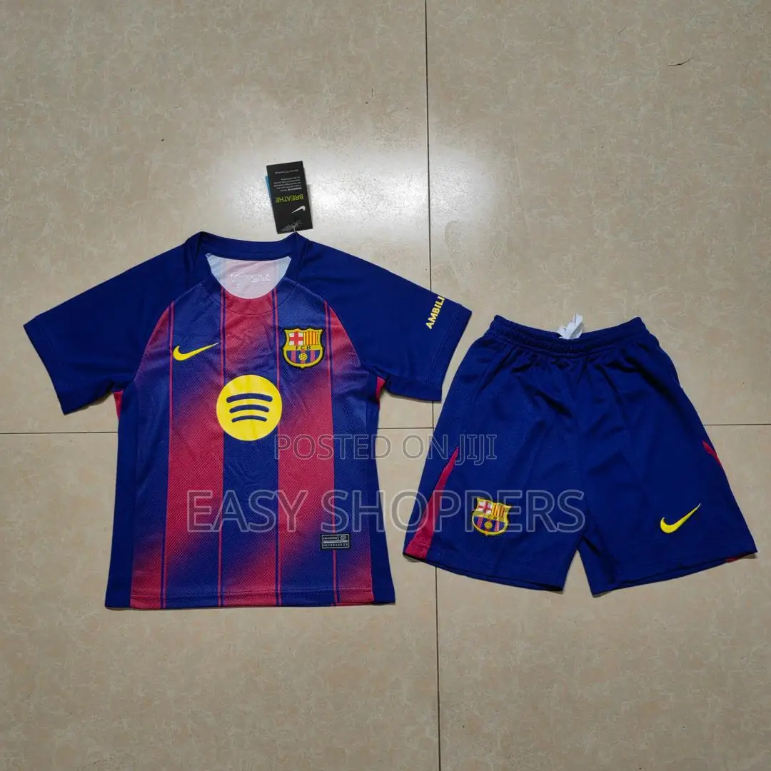 Fc Barcelona Home Football Kit for Children, Jersey and Shorts.