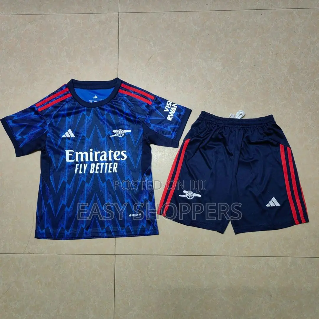 Arsenal 2025/26 Kids Away Kit, Consisting of a Jersey and Shorts.