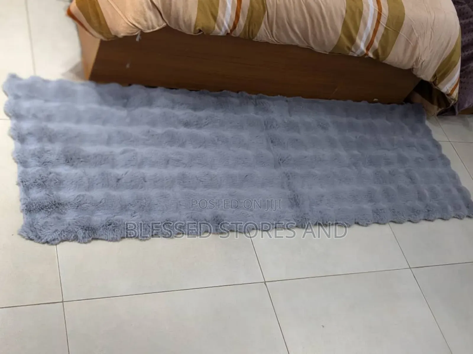 Non Slip Bedside Campert