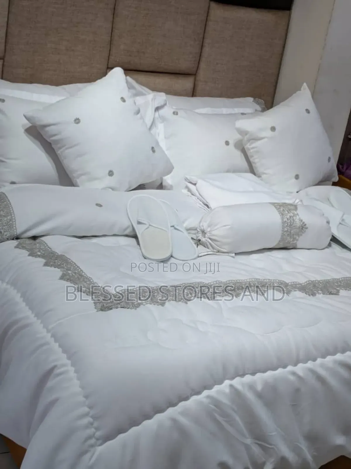 14 Piece Duvet in Whit Color