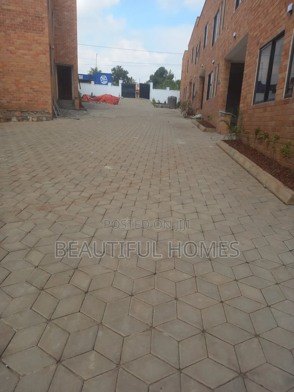 Furnished 4bdrm Duplex in Kira, Central Division for sale