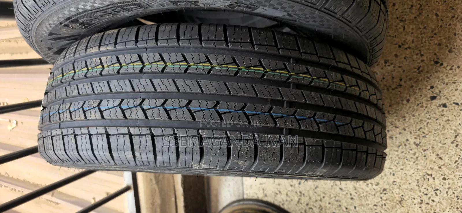 235/65r17 H/T Landrider Tyres for Harrier