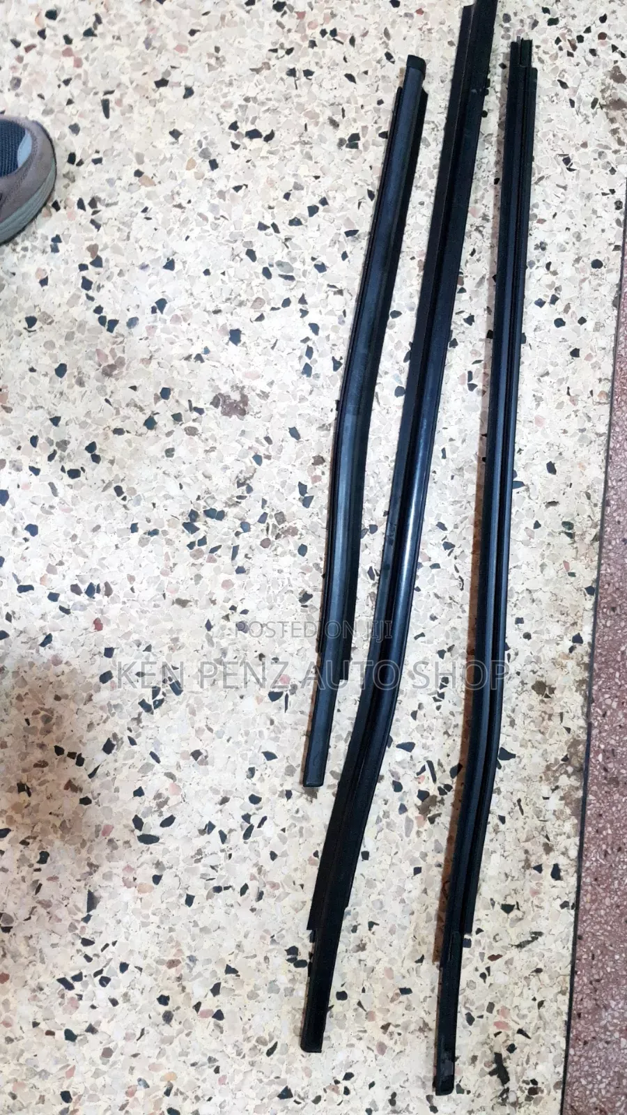 Rubber Channels/ Weather Strips for Raum and Sedan 2012