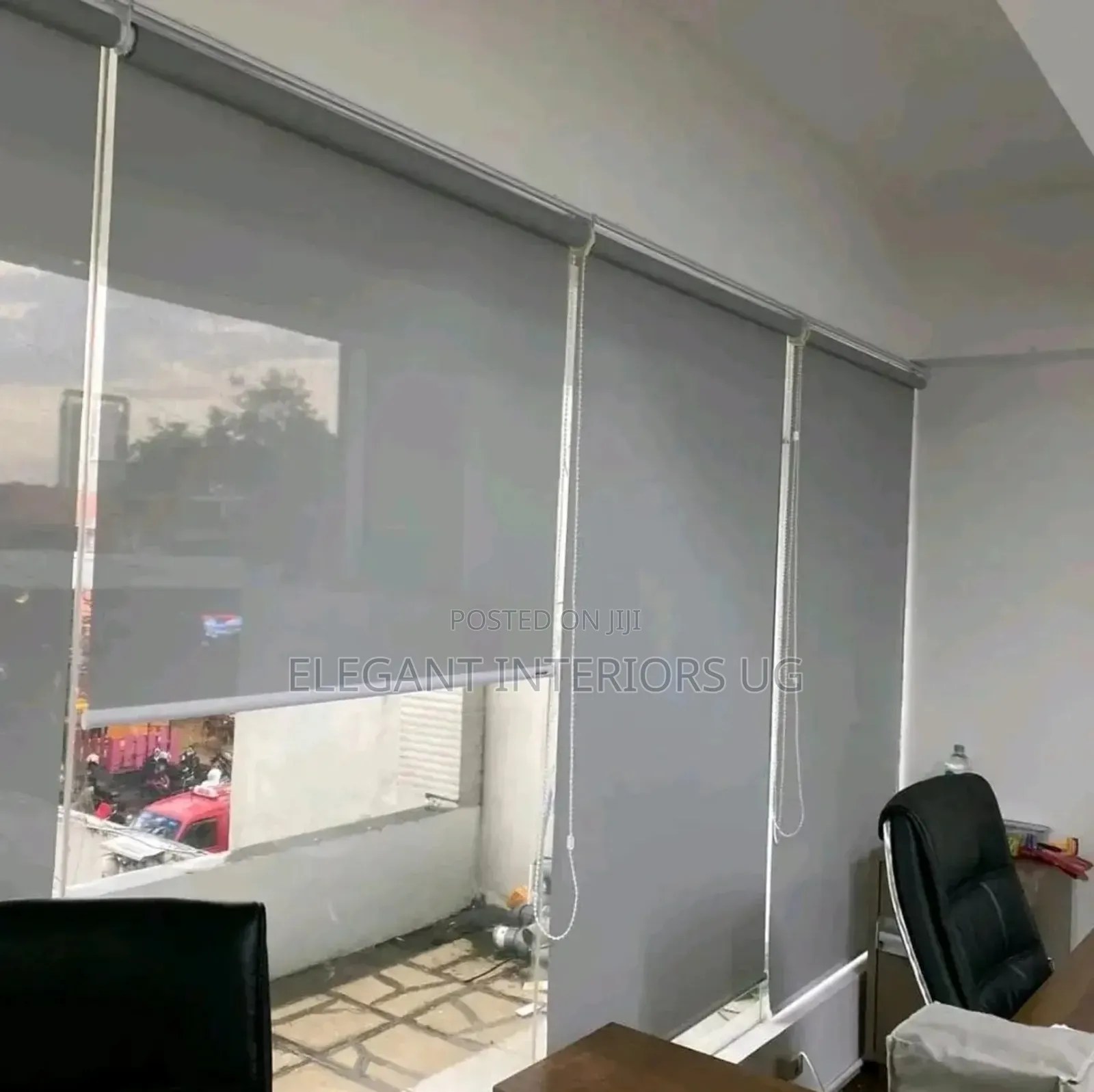 Office Blinds in Blackout Available at Favorable Price