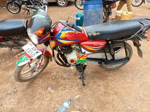 Bajaj Boxer 125 2021 Red