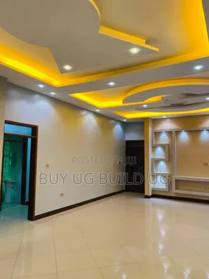4bdrm Penthouse in Kitende Entebbe Road, Central Division for sale
