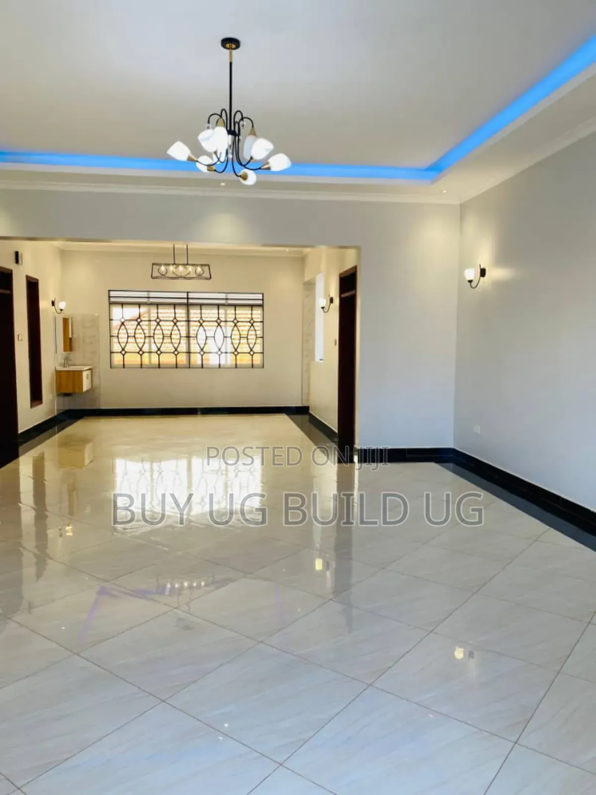 4bdrm Bungalow in Bwebajja Entebbe, Central Division for sale