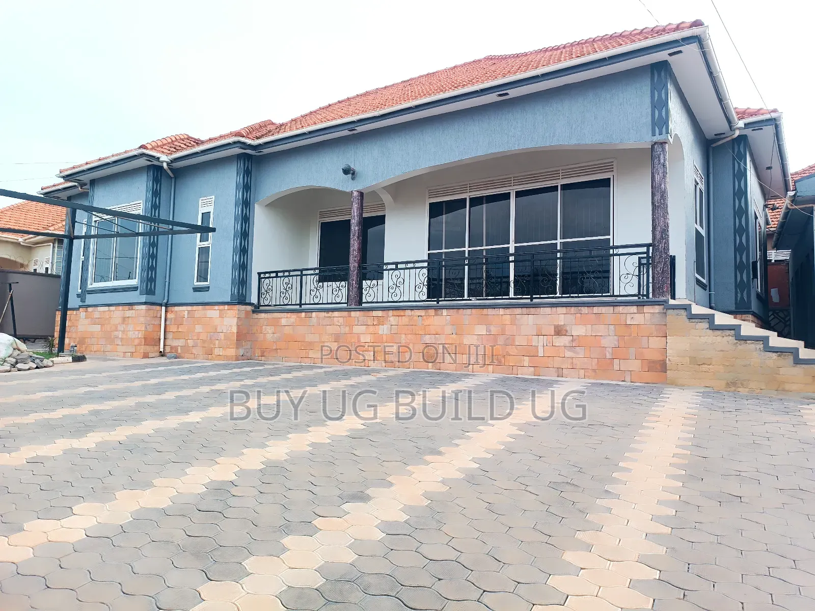 4bdrm Bungalow in Nalya, Central Division for sale