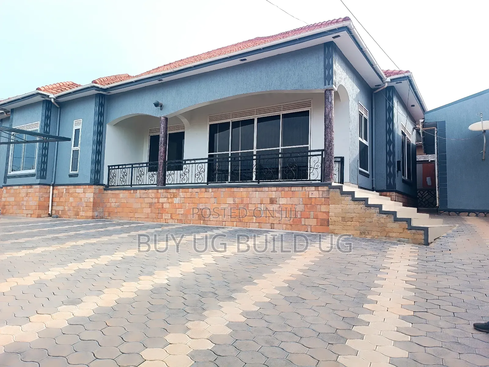 4bdrm Bungalow in Nalya, Central Division for sale