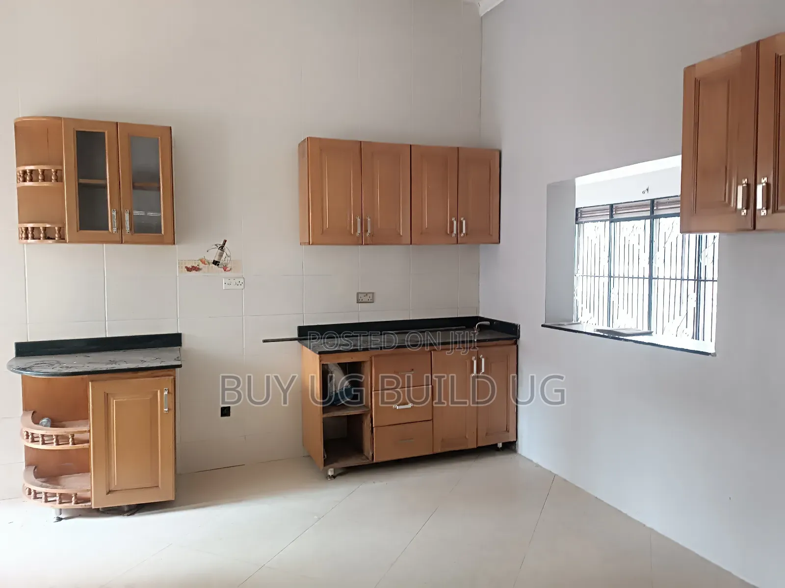 4bdrm Bungalow in Nalya, Central Division for sale