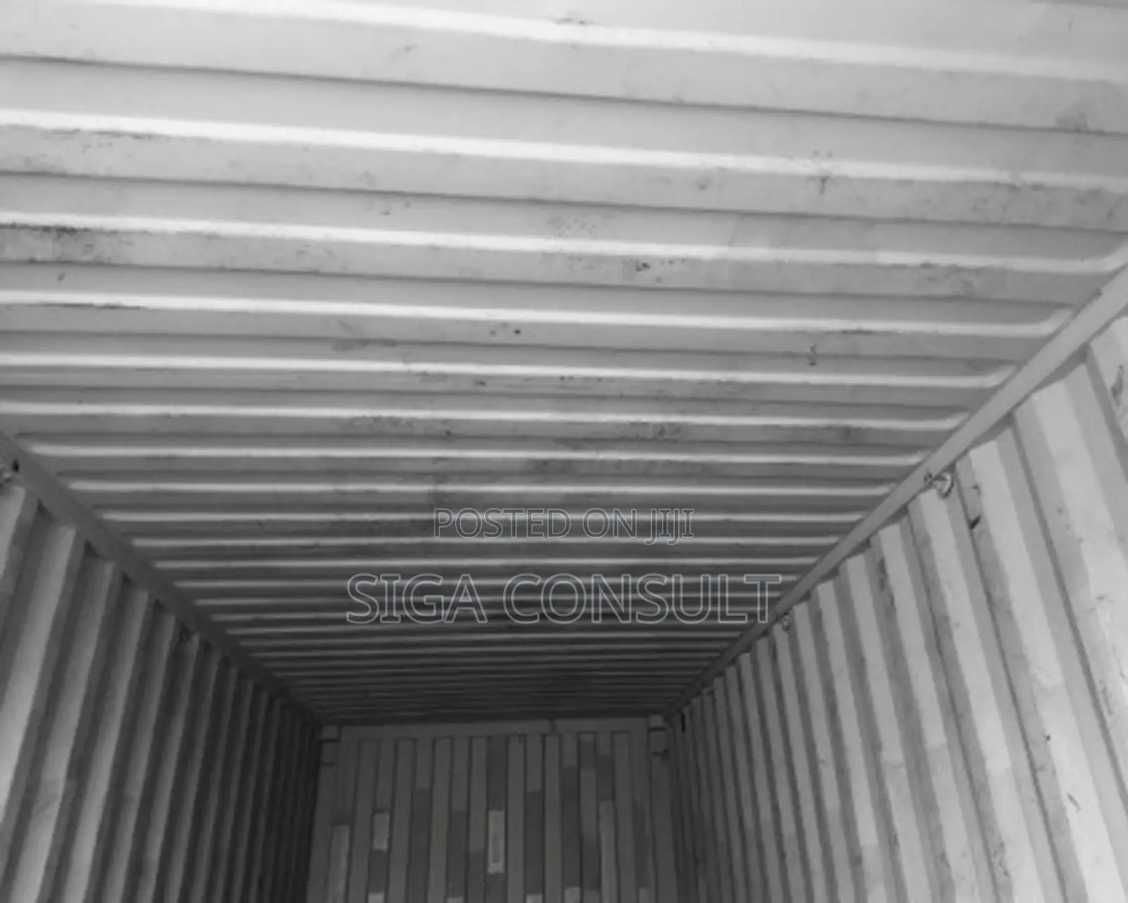 New Clean 20ft Cargo Container on Sale in Kazinga