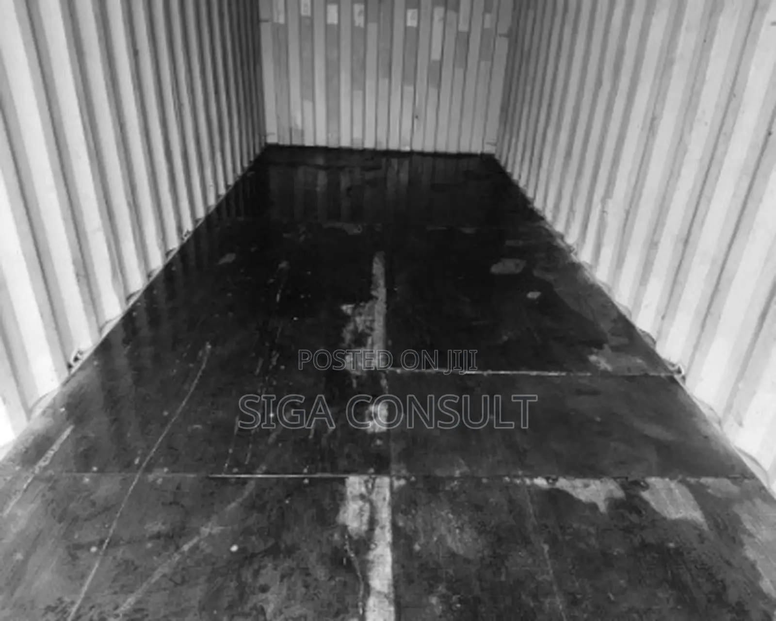 New Clean 20ft Cargo Container on Sale in Kazinga