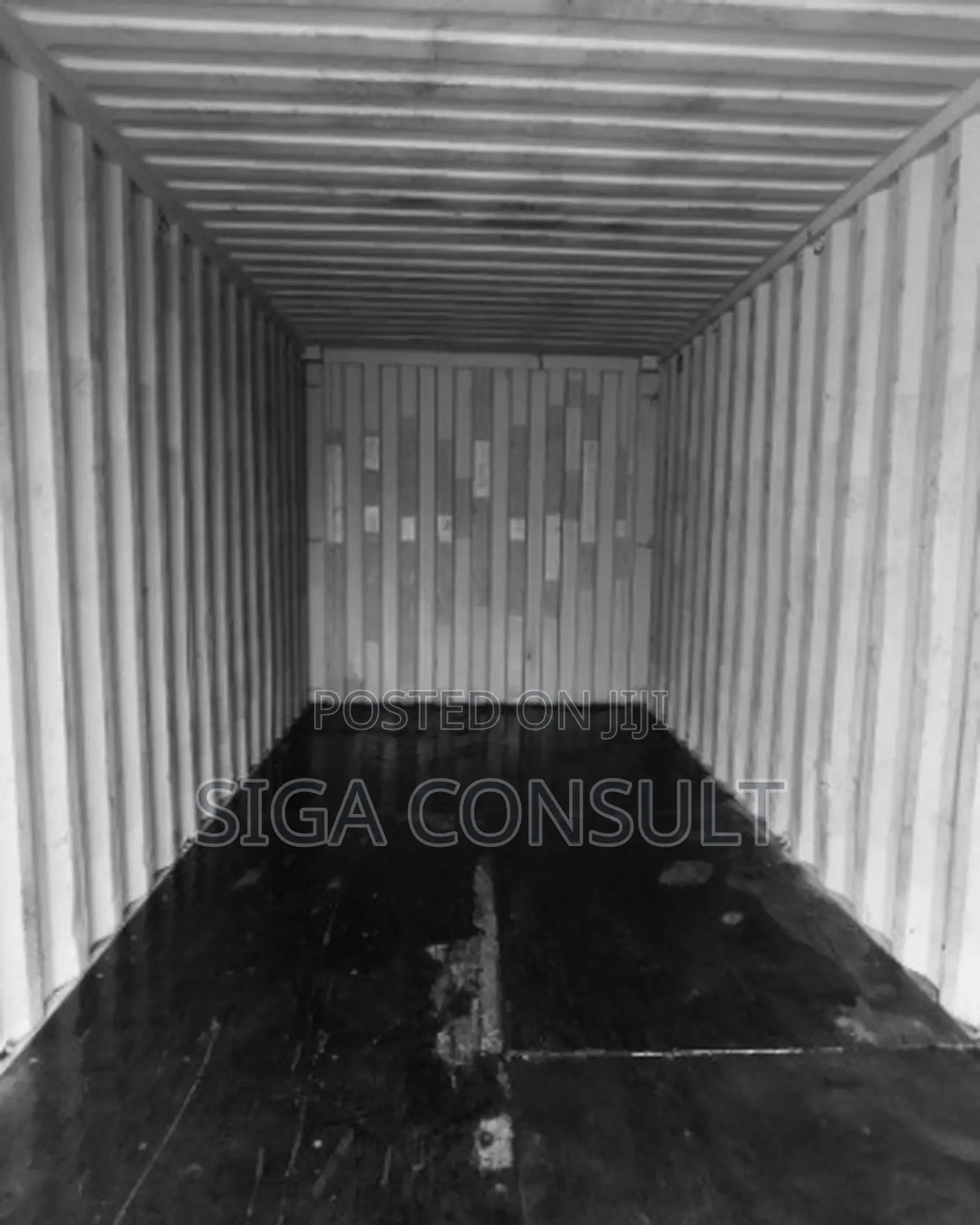 New Clean 20ft Cargo Container on Sale in Kazinga