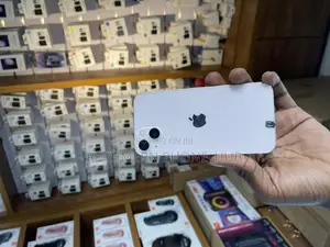 New Apple iPhone 13 128 GB White