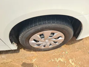 Toyota Noah 2011
