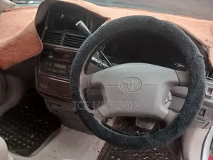 Toyota Ipsum 2000 Pearl