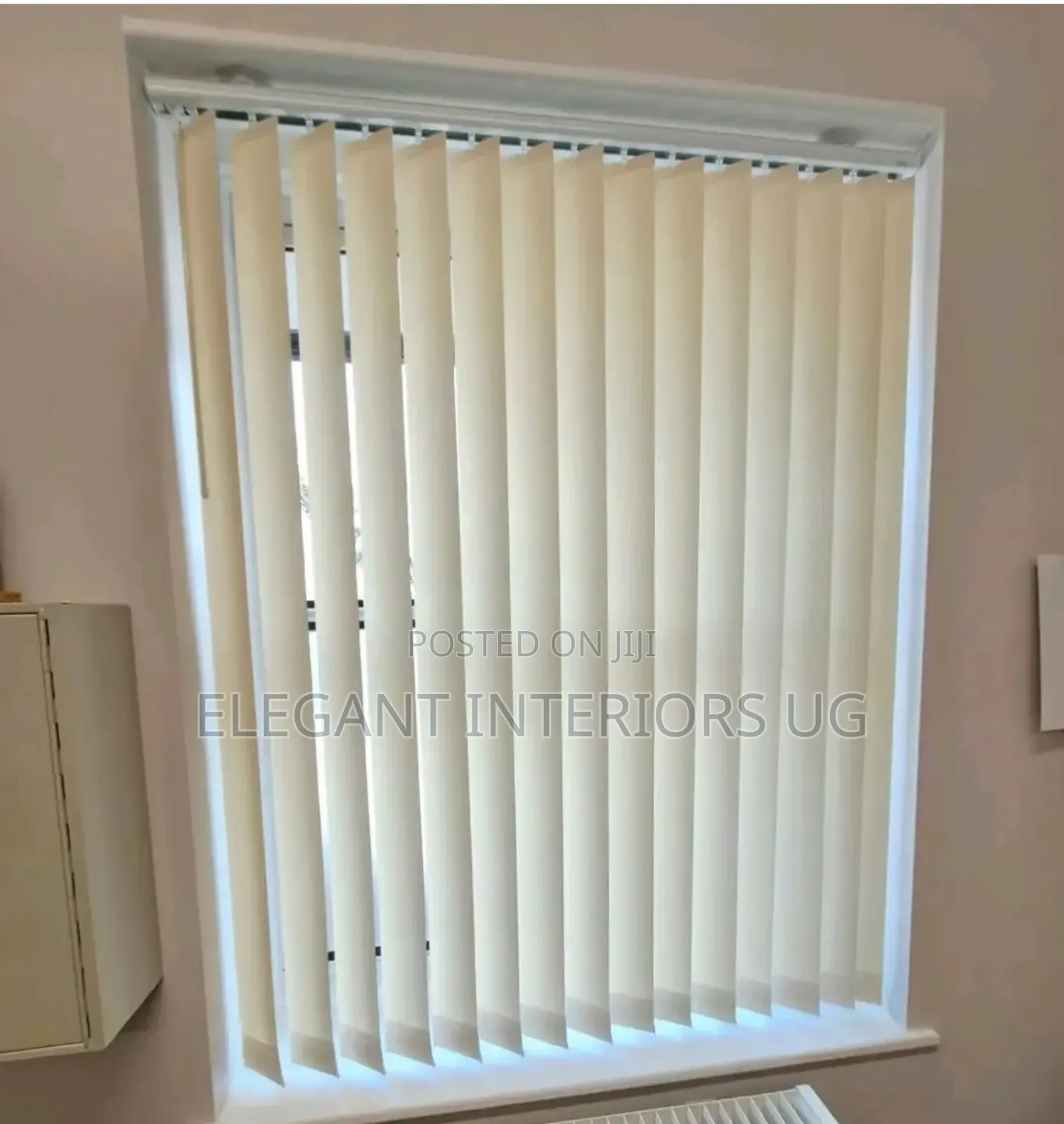 Elegant Office Blinds Commonly Used in Office and Kitchen Windows