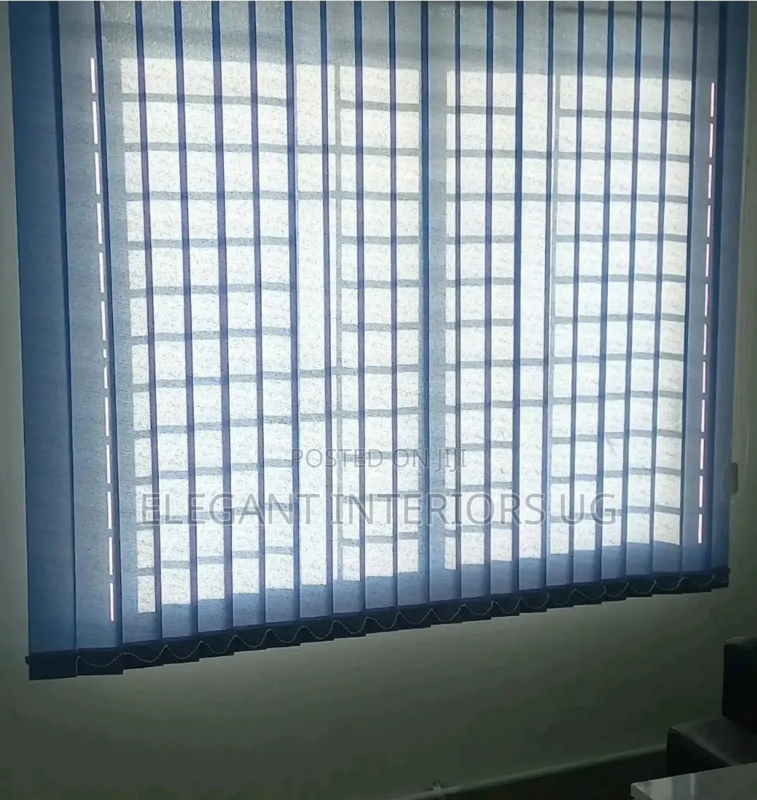 Elegant Blinds Commonly Used in Office and Kitchen on Windows
