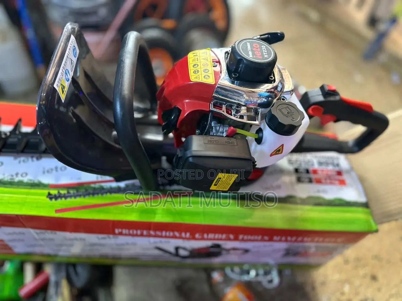 Hedge Trimmer/ Flower Cutting Machine.