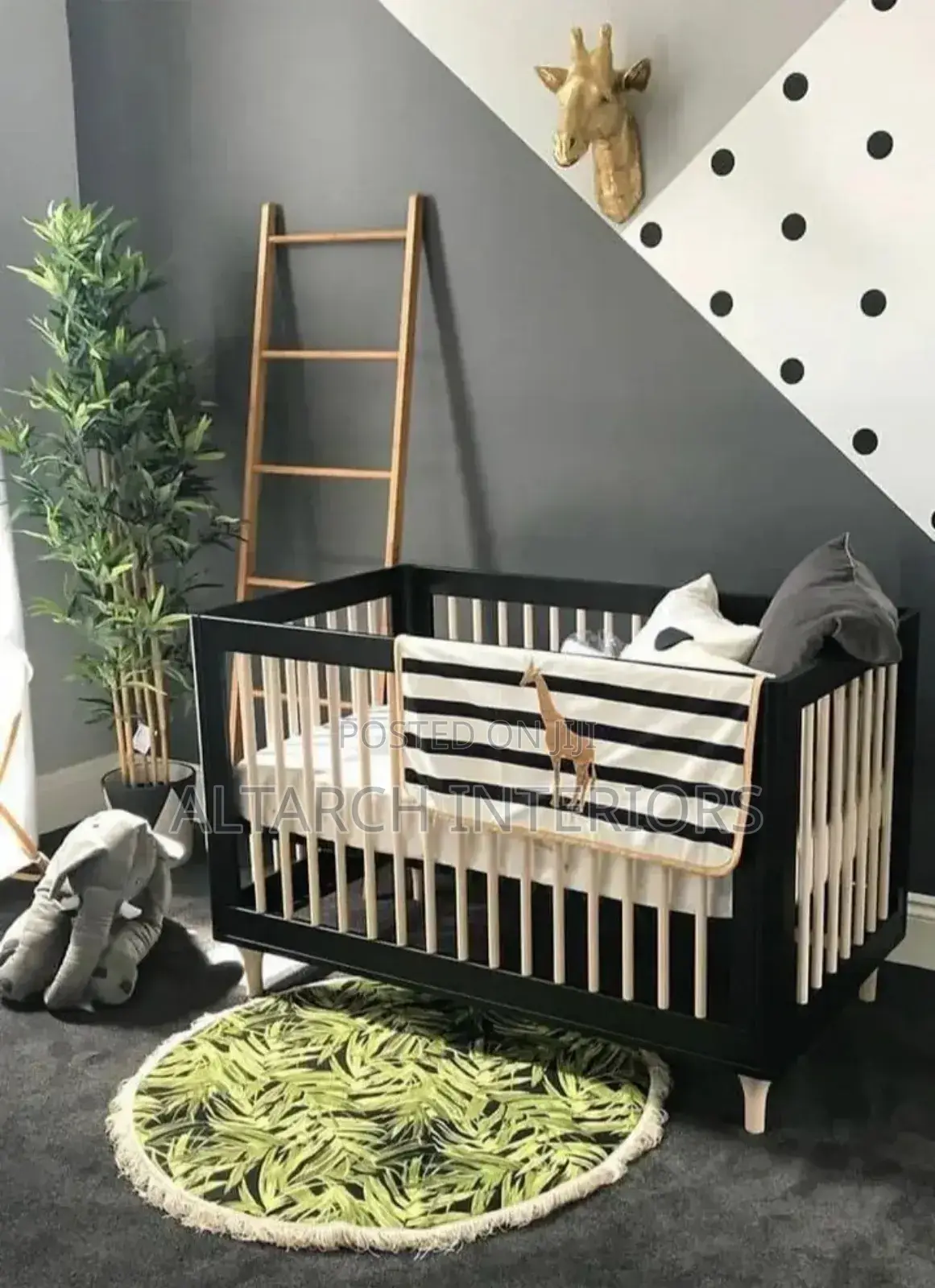 Well Designed Babycoat in Black and White