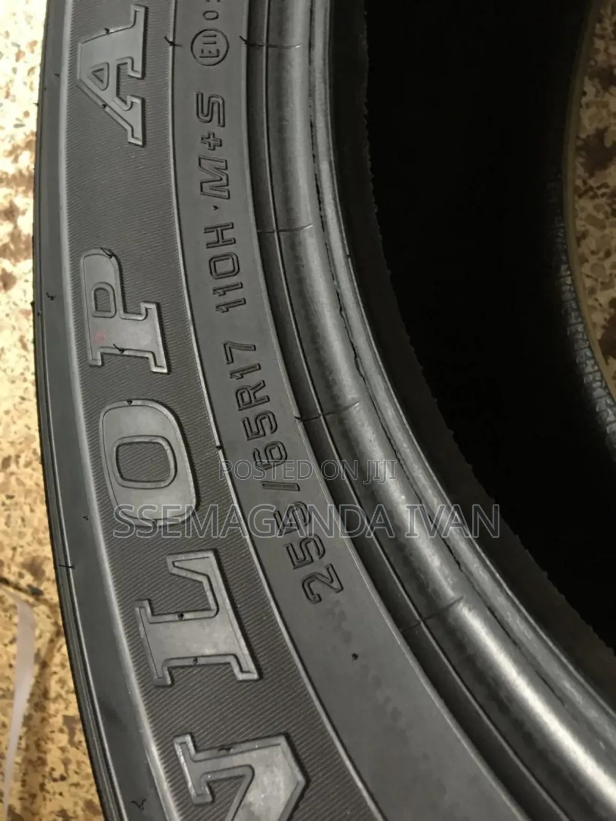 255/65r17 Dunlop Grandtrek At25