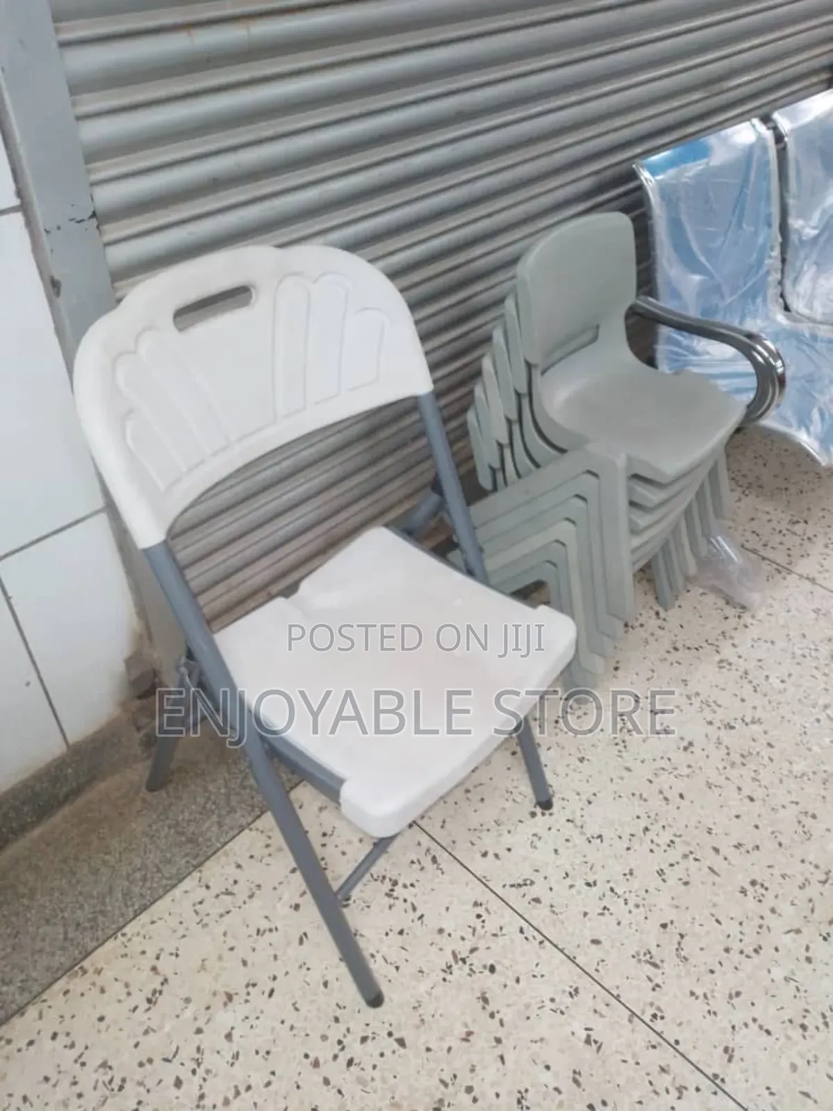 Foldable Plastic Dining Chairs