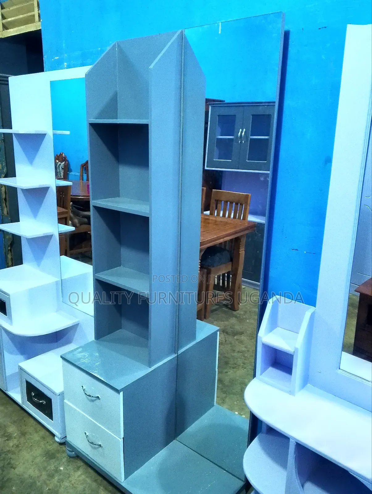 3 Partition Dressing Mirror