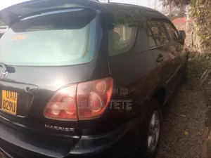 Toyota Harrier 3.0 V6 1998 Black