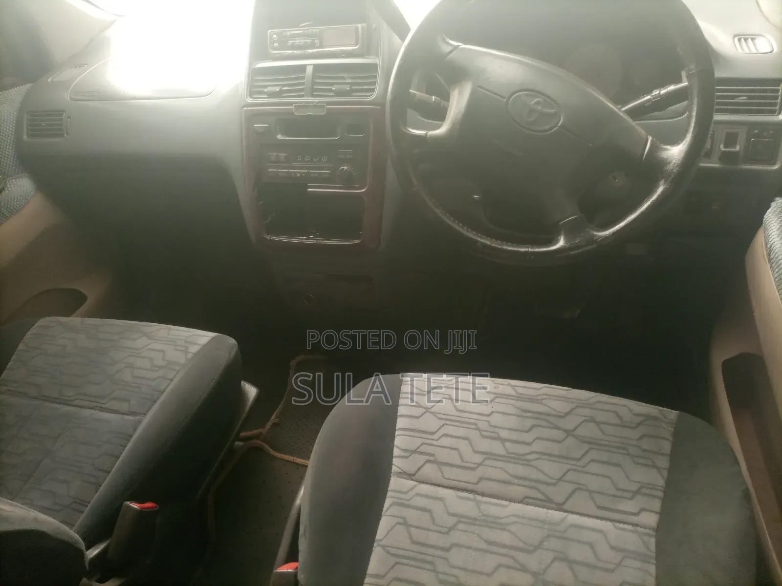 Toyota Ipsum 2000 White