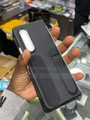 Wristband Foldable Stand Funda for Samsung Galaxy Z Fold 7 6 4 5
