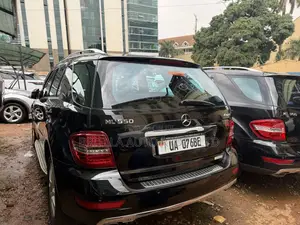 Mercedes-Benz M Class 2011 Black
