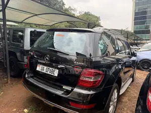 Mercedes-Benz M Class 2011 Black