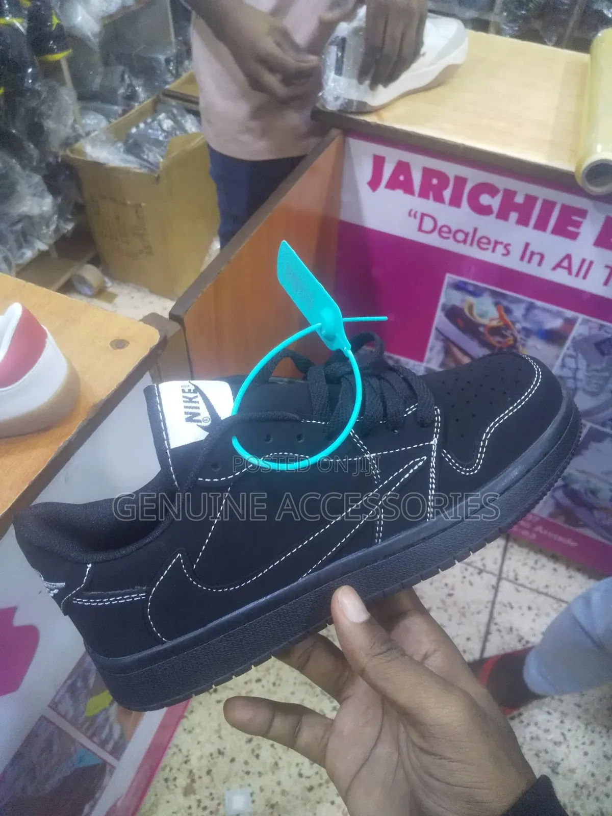 Nike Air Jordans 1 Low Black Phantom