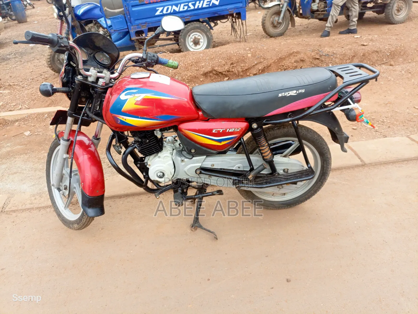 Bajaj Boxer 125 2024 Red