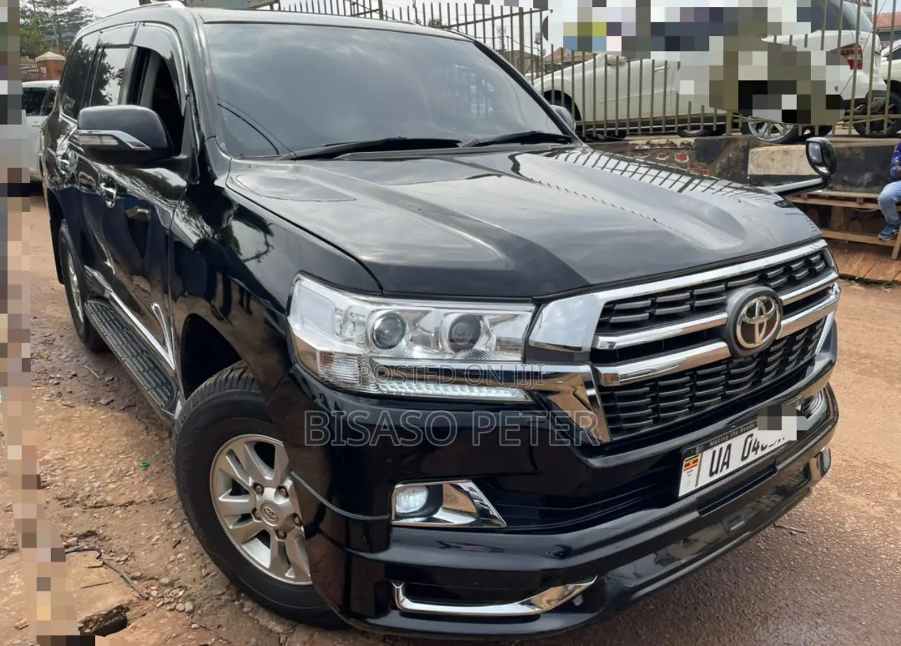 Toyota Land Cruiser 2010 Black