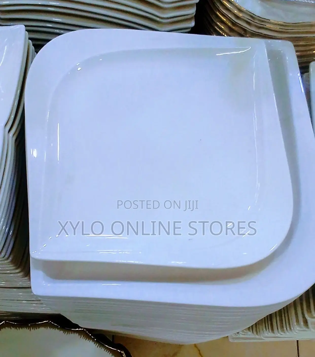12 Piece Square Curved Dinner Plates White