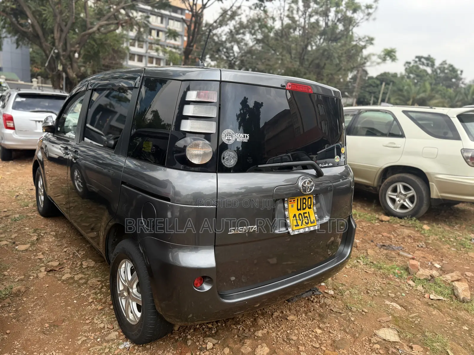 Toyota Sienta 2008 Gray